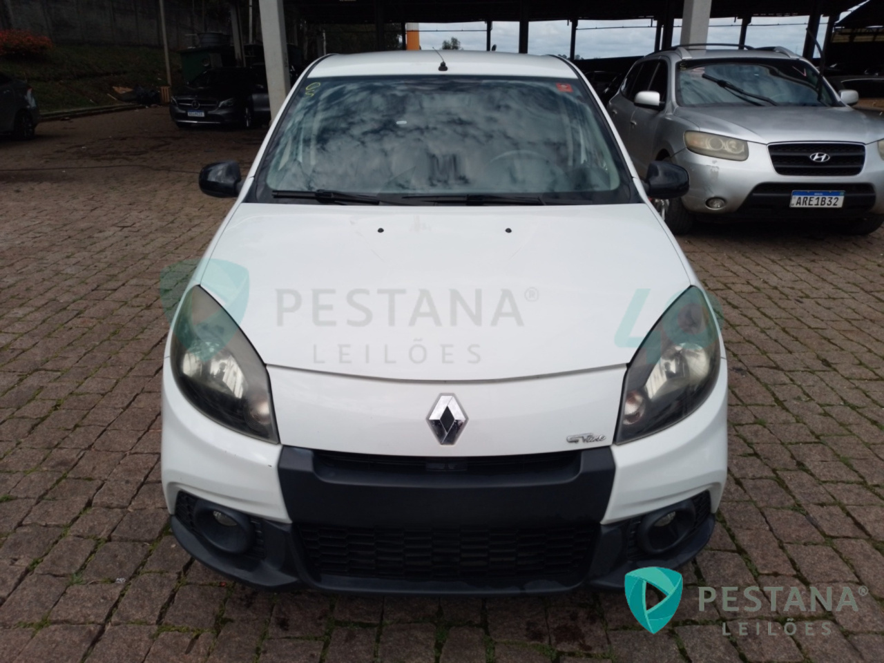 LOTE 13 RENAULT/SANDERO GTL 16 HP FLEX 2013/2013