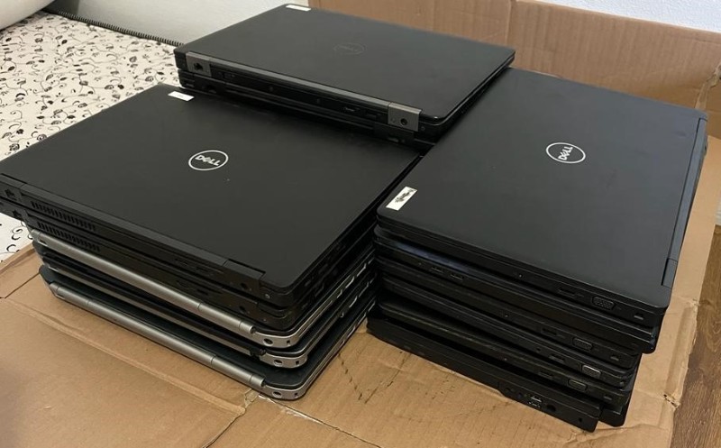 LOTE 01 17 NOTEBOOKS DELL I5